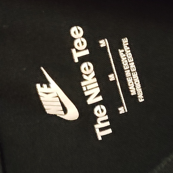 Nike T-shirt size medium - Picture 3 of 3